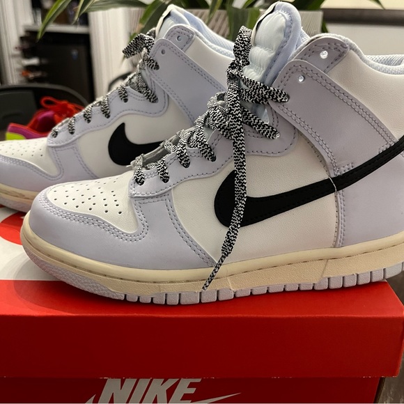 Nike Dunk High - Picture 2 of 3